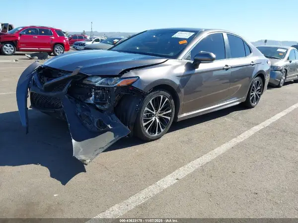 4T1G11BKXLU004260 2020 TOYOTA CAMRY - Image 2