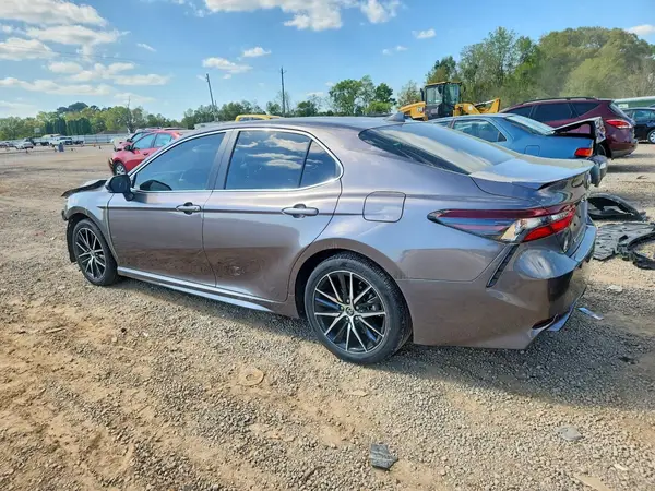 4T1G11BKXMU032187 2021 TOYOTA CAMRY - Image 2