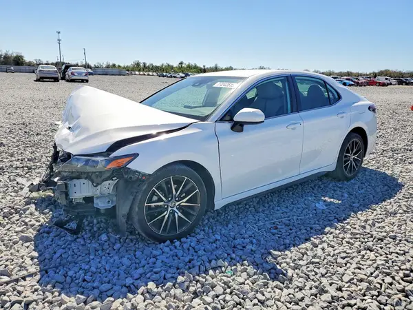 4T1G11BKXMU036708 2021 TOYOTA CAMRY - Image 1