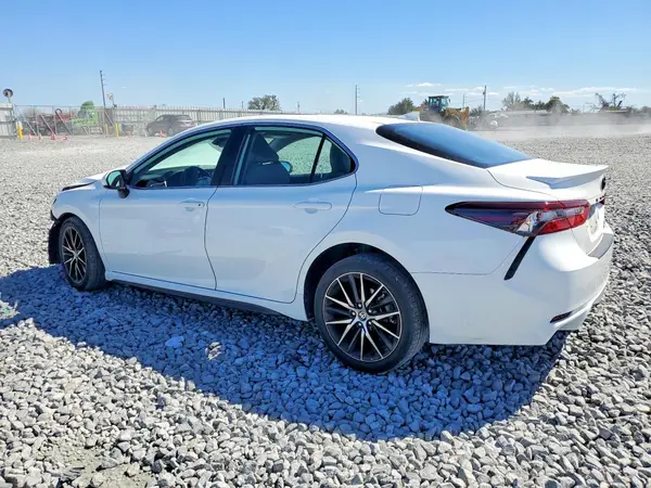 4T1G11BKXMU036708 2021 TOYOTA CAMRY - Image 2