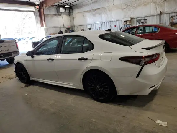 4T1G11BKXMU042511 2021 TOYOTA CAMRY - Image 2