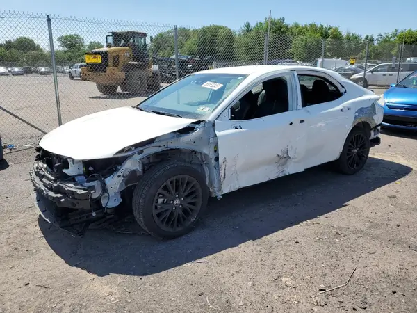 4T1G11BKXNU049315 2022 TOYOTA CAMRY - Image 1