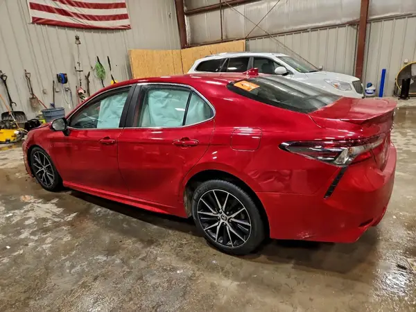 4T1G11BKXNU051324 2022 TOYOTA CAMRY - Image 2
