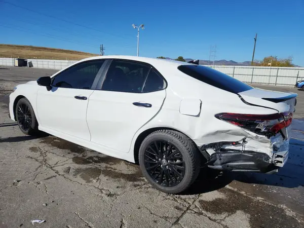 4T1G11BKXNU056099 2022 TOYOTA CAMRY - Image 2