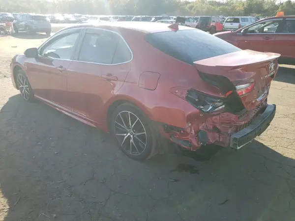 4T1G11BKXNU064526 2022 TOYOTA CAMRY - Image 2