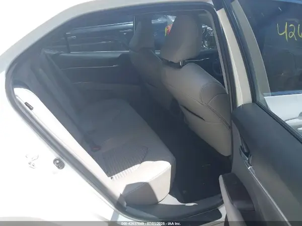 4T1G11BKXNU067748 2022 TOYOTA CAMRY - Image 8