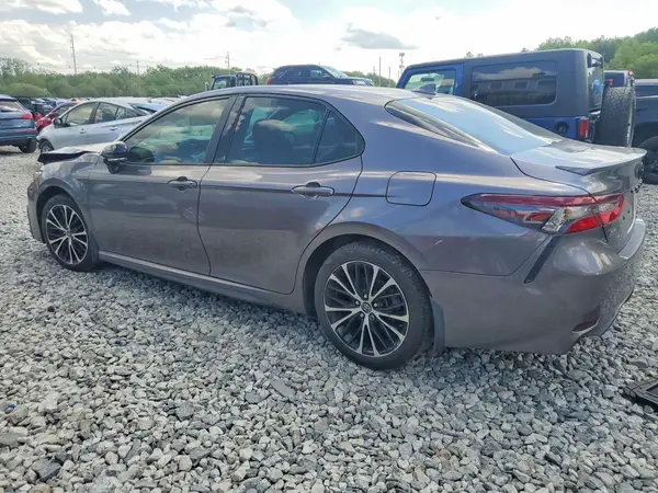 4T1G11BKXNU069421 2022 TOYOTA CAMRY - Image 2
