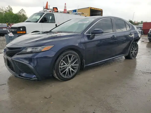 4T1G11BKXNU071900 2022 TOYOTA CAMRY - Image 1