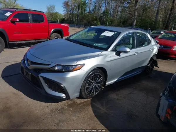 4T1G11BKXPU098596 2023 TOYOTA CAMRY - Image 2