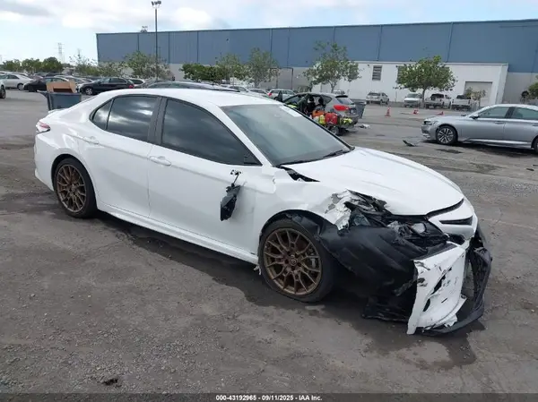 4T1G11BKXPU103411 2023 TOYOTA CAMRY - Image 1