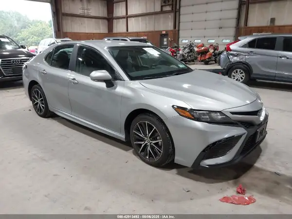 4T1G11BKXRU113553 2024 TOYOTA CAMRY - Image 1