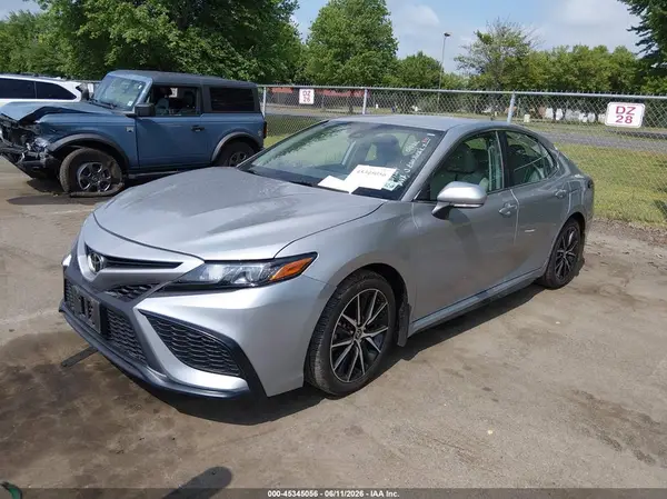 4T1G11BKXRU116579 2024 TOYOTA CAMRY - Image 2