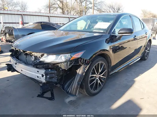 4T1G11BKXRU117540 2024 TOYOTA CAMRY - Image 2