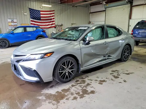4T1G11BKXRU118008 2024 TOYOTA CAMRY - Image 1