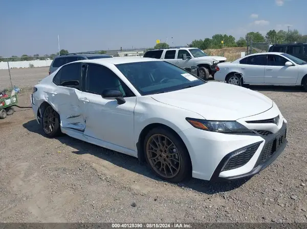 4T1G11BKXRU124262 2024 TOYOTA CAMRY - Image 1