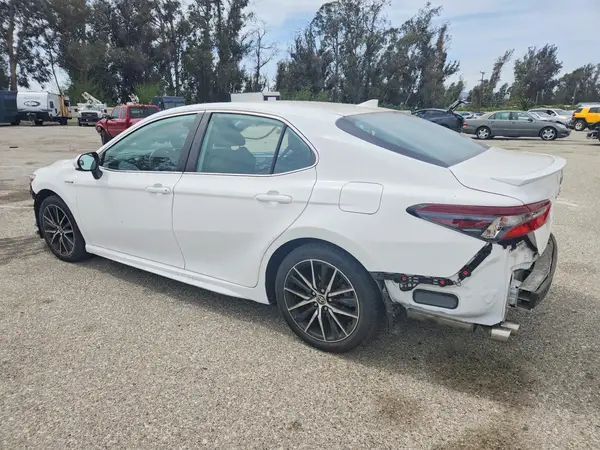 4T1G31AK0MU026393 2021 TOYOTA CAMRY - Image 2
