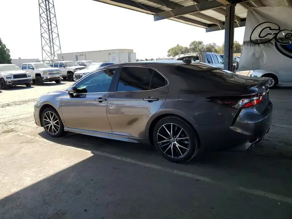 4T1G31AK0MU027107 2021 TOYOTA CAMRY - Image 2