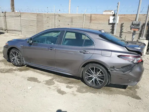 4T1G31AK0MU565015 2021 TOYOTA CAMRY - Image 2