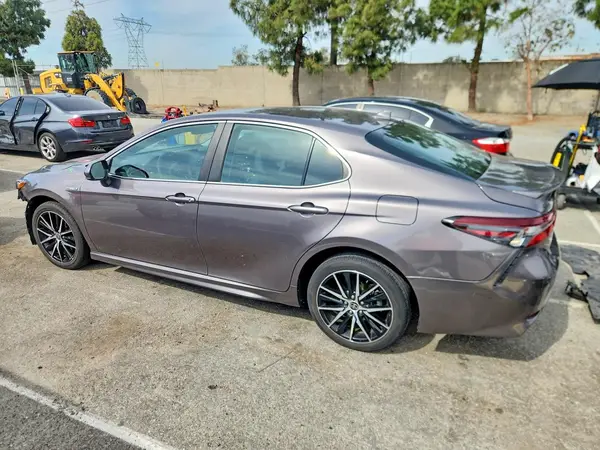 4T1G31AK0MU567802 2021 TOYOTA CAMRY - Image 2