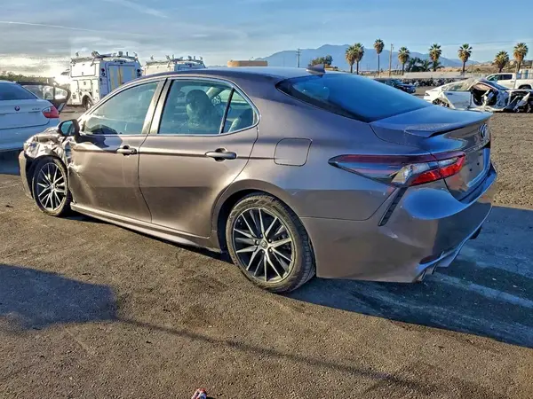 4T1G31AK0NU040473 2022 TOYOTA CAMRY - Image 2