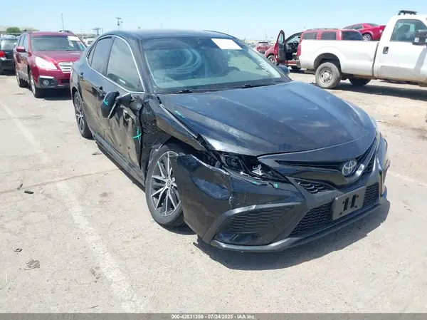 4T1G31AK0NU570233 2022 TOYOTA CAMRY - Image 1