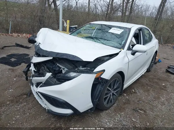 4T1G31AK0NU572032 2022 TOYOTA CAMRY - Image 2