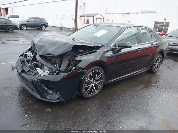 4T1G31AK0NU595486 2022 TOYOTA CAMRY - Image 2