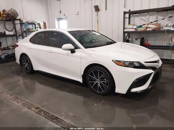 4T1G31AK0NU597691 2022 TOYOTA CAMRY - Image 1