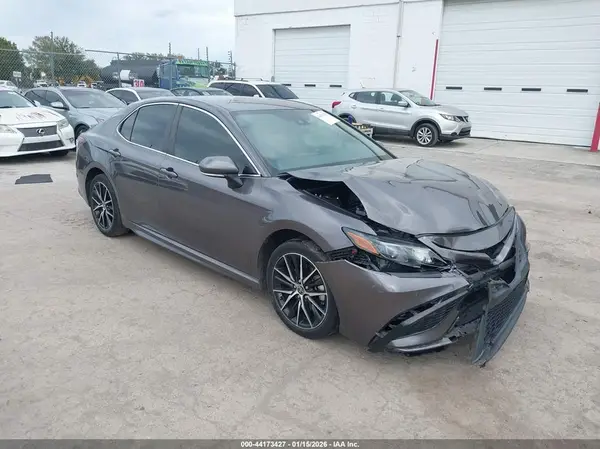 4T1G31AK0PU606019 2023 TOYOTA CAMRY - Image 1