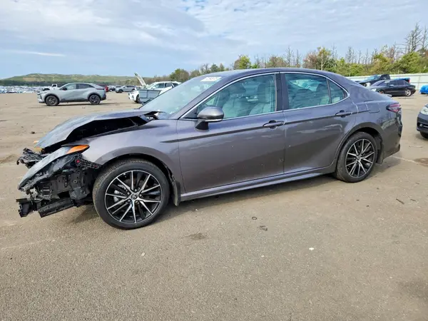 4T1G31AK0RU623650 2024 TOYOTA CAMRY - Image 1