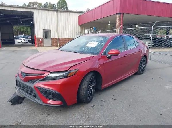4T1G31AK1NU032575 2022 TOYOTA CAMRY - Image 2
