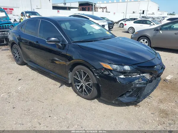 4T1G31AK1NU576767 2022 TOYOTA CAMRY - Image 1