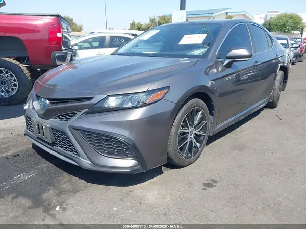 4T1G31AK1NU585002 2022 TOYOTA CAMRY - Image 2