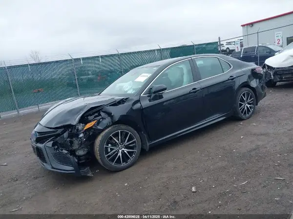 4T1G31AK1RU064223 2024 TOYOTA CAMRY - Image 2
