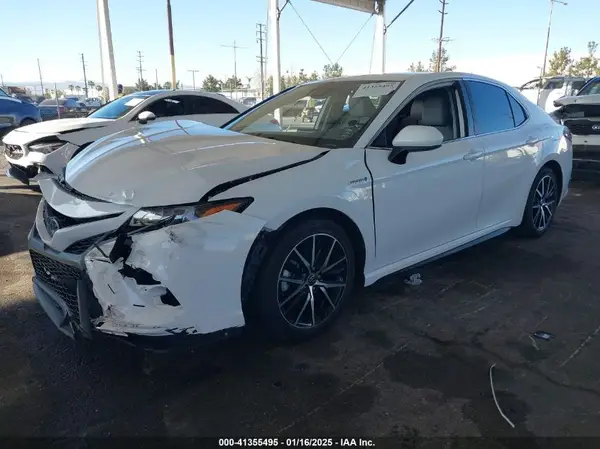 4T1G31AK2MU026167 2021 TOYOTA CAMRY - Image 2