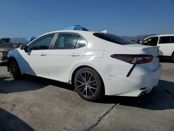 4T1G31AK2MU546434 2021 TOYOTA CAMRY - Image 2