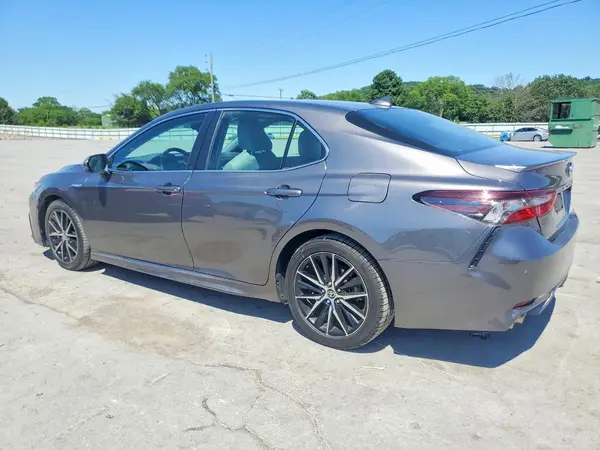 4T1G31AK2MU548488 2021 TOYOTA CAMRY - Image 2