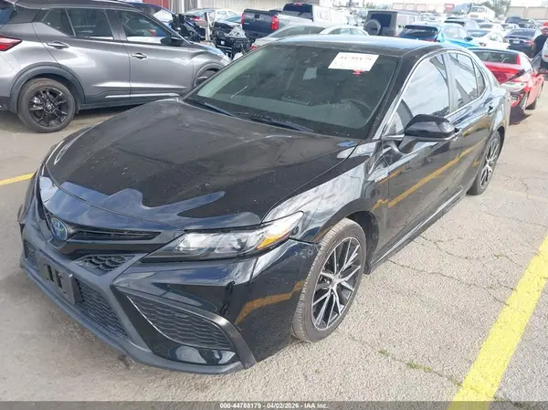4T1G31AK2MU556770 2021 TOYOTA CAMRY - Image 2