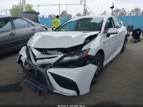 4T1G31AK2MU559197 2021 TOYOTA CAMRY - Image 2