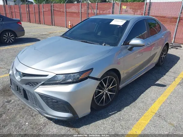 4T1G31AK2MU564657 2021 TOYOTA CAMRY - Image 2