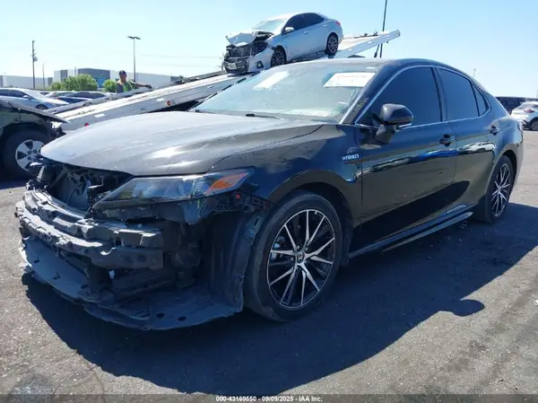 4T1G31AK2MU569535 2021 TOYOTA CAMRY - Image 2