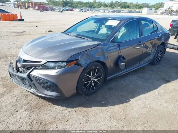 4T1G31AK2NU598552 2022 TOYOTA CAMRY - Image 2