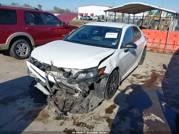 4T1G31AK2PU615742 2023 TOYOTA CAMRY - Image 2