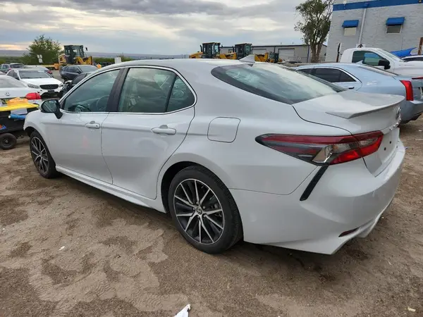 4T1G31AK2RU061802 2024 TOYOTA CAMRY - Image 2