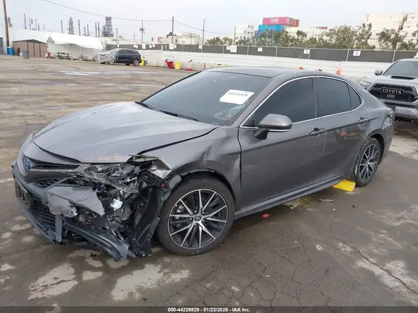4T1G31AK2RU068054 2024 TOYOTA CAMRY - Image 2