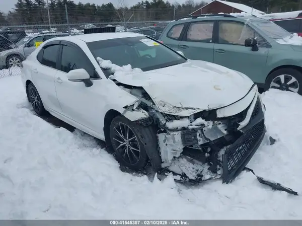 4T1G31AK2RU073447 2024 TOYOTA CAMRY - Image 1