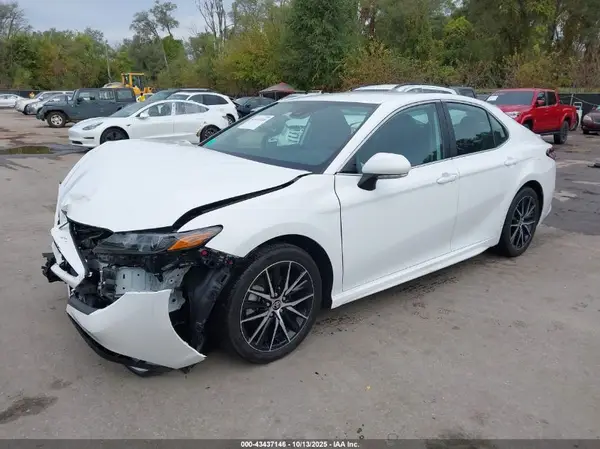 4T1G31AK2RU622516 2024 TOYOTA CAMRY - Image 2