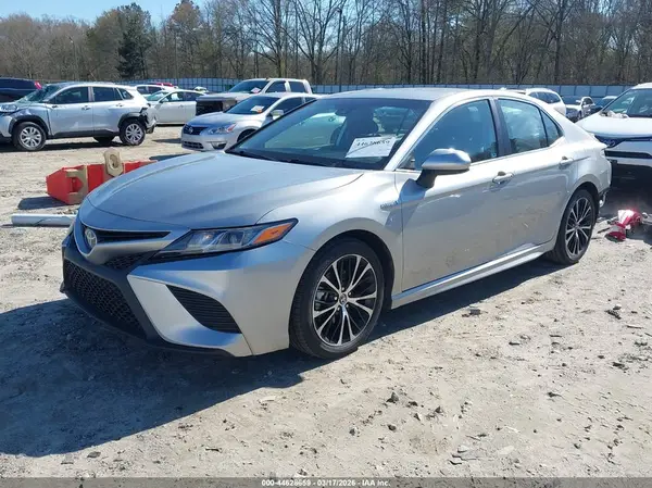 4T1G31AK3LU543282 2020 TOYOTA CAMRY - Image 2