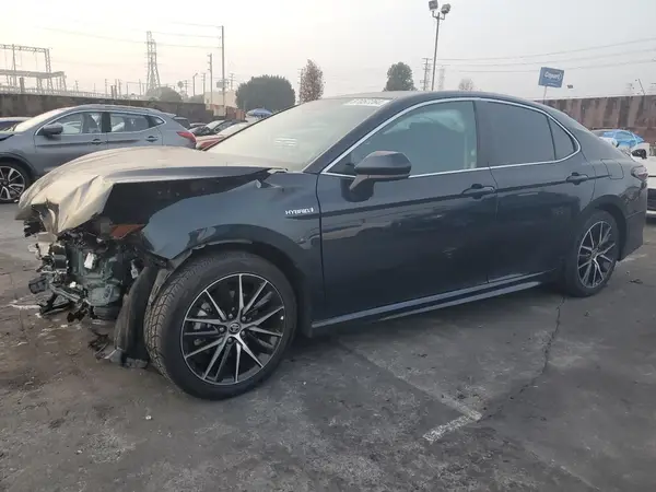 4T1G31AK3MU028641 2021 TOYOTA CAMRY - Image 1
