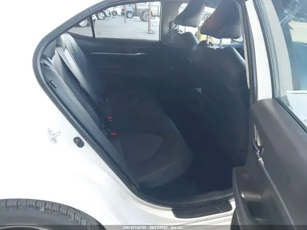 4T1G31AK3MU029594 2021 TOYOTA CAMRY - Image 8